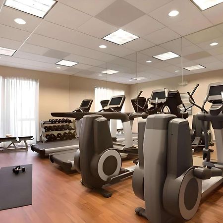Comfort Suites Milwaukee West Εξωτερικό φωτογραφία