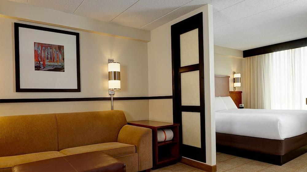 Comfort Suites Milwaukee West Εξωτερικό φωτογραφία