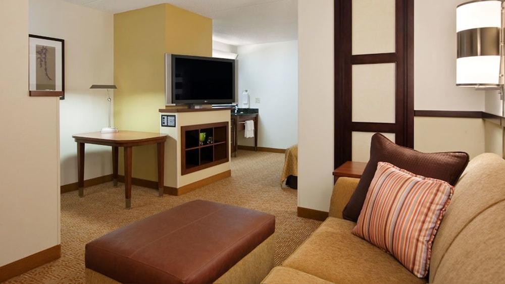 Comfort Suites Milwaukee West Εξωτερικό φωτογραφία