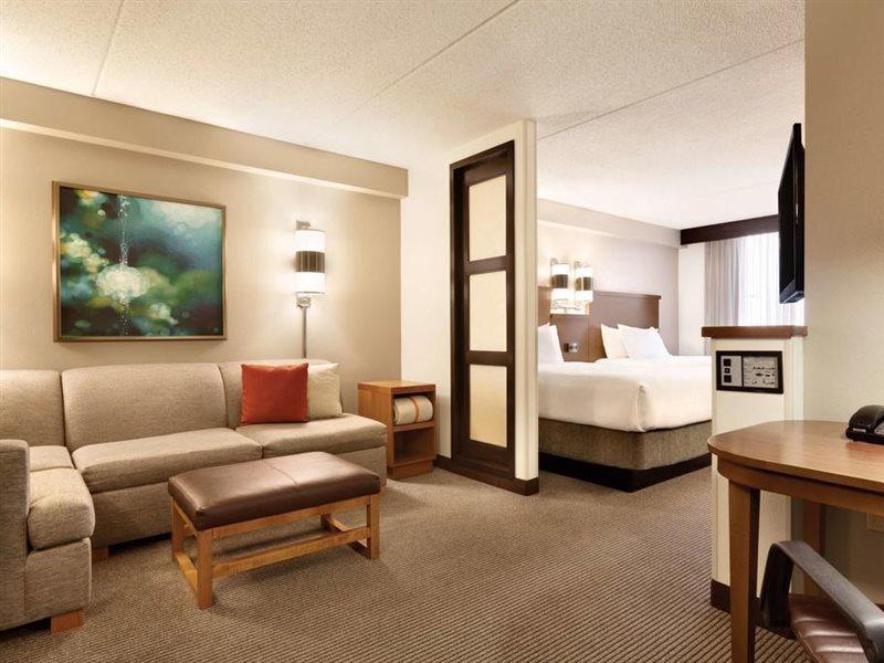 Comfort Suites Milwaukee West Εξωτερικό φωτογραφία