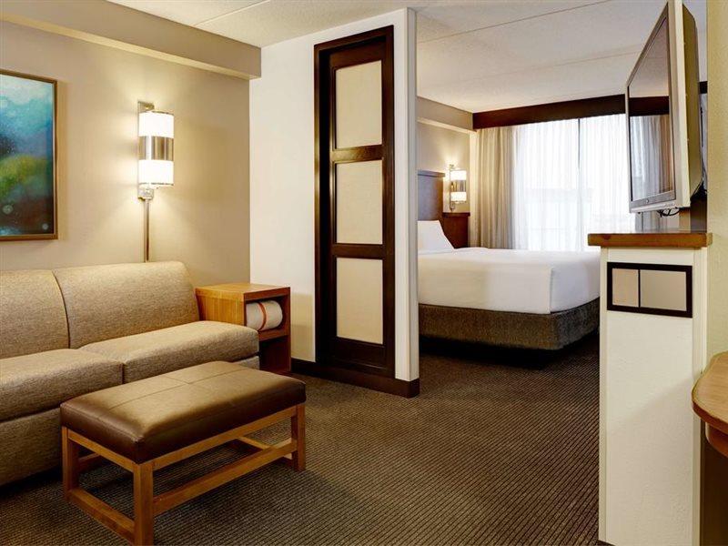 Comfort Suites Milwaukee West Εξωτερικό φωτογραφία
