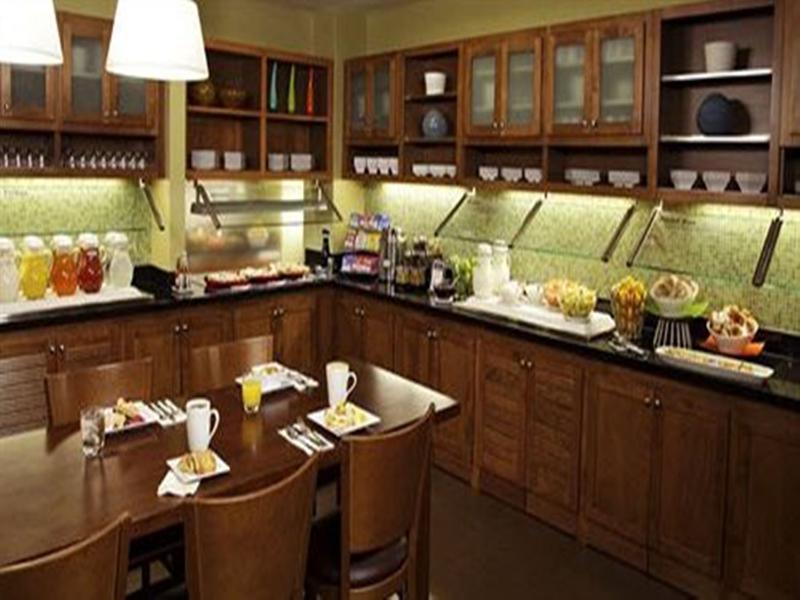 Comfort Suites Milwaukee West Εξωτερικό φωτογραφία