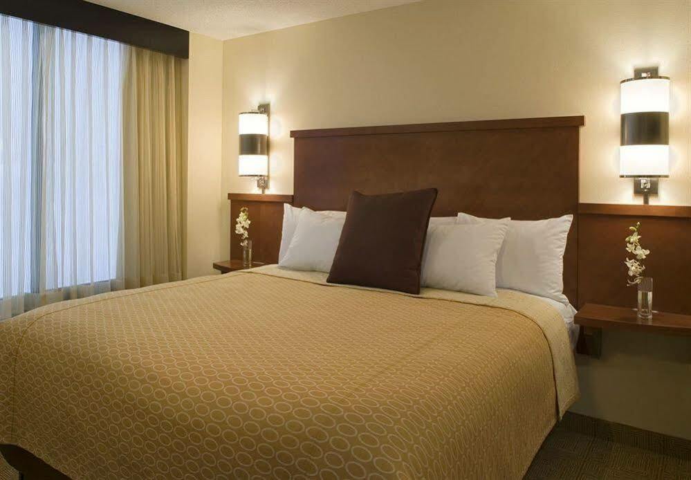 Comfort Suites Milwaukee West Εξωτερικό φωτογραφία